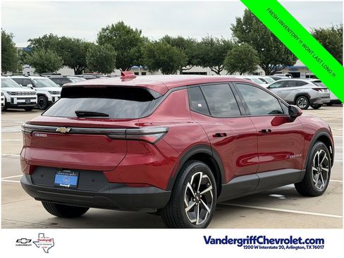 Used 2025 Chevrolet Equinox EV LT FWD image 4