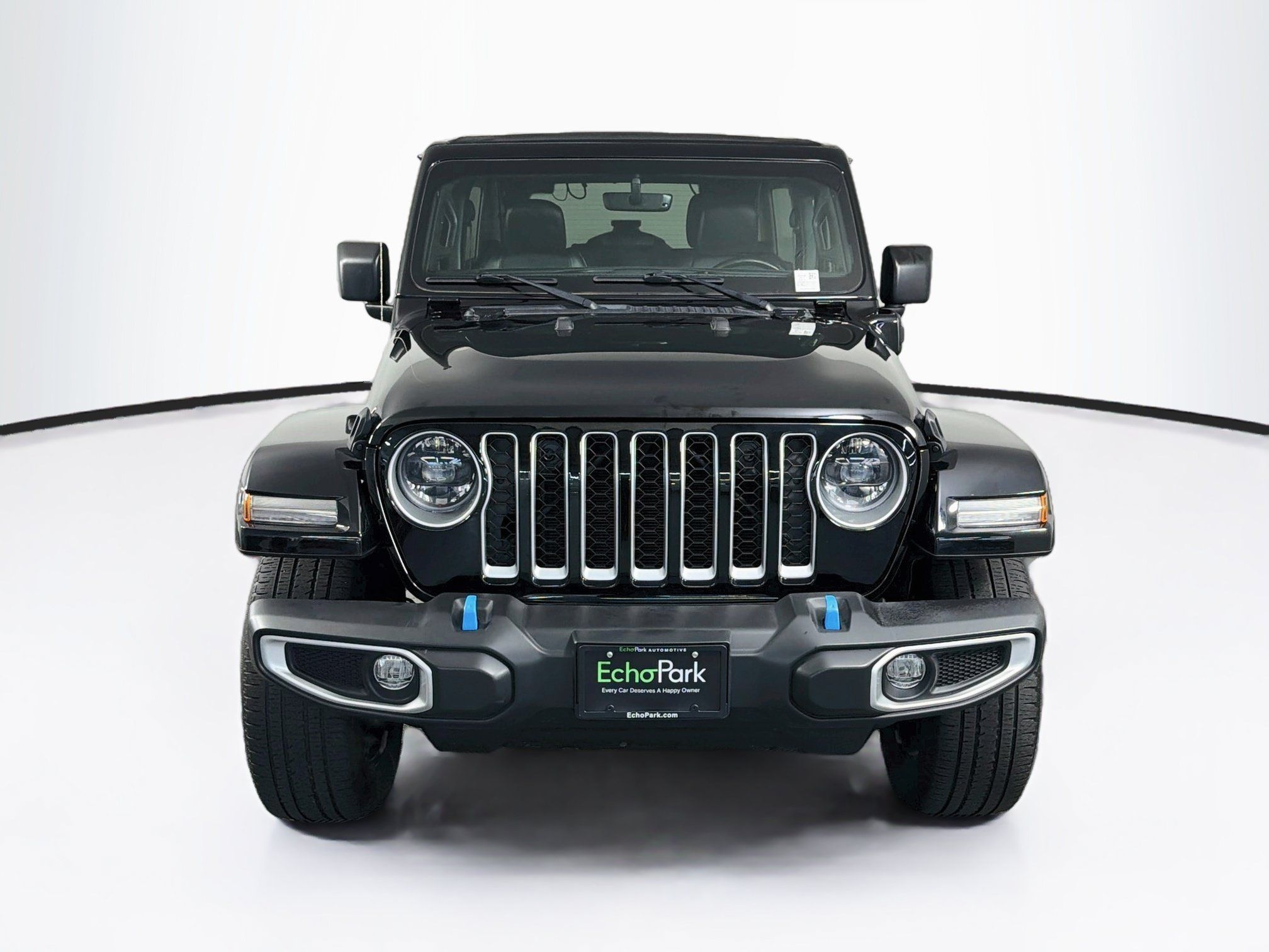 Used 2023 Jeep Wrangler Unlimited Sahara w/ Cold Weather Group AWD/4WD image 2