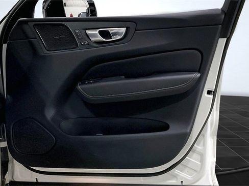 Certified 2023 Volvo XC60 B5 Ultimate w/ Climate Package image 25