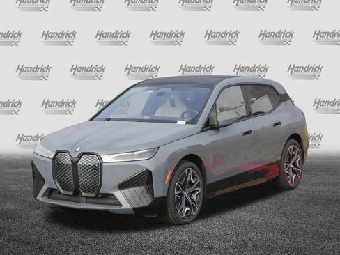 Used 2024 BMW iX xDrive50 w/ Sport Package image 5