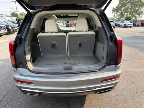 Certified 2025 Cadillac XT6 Premium Luxury w/ Technology Package AWD/4WD image 27