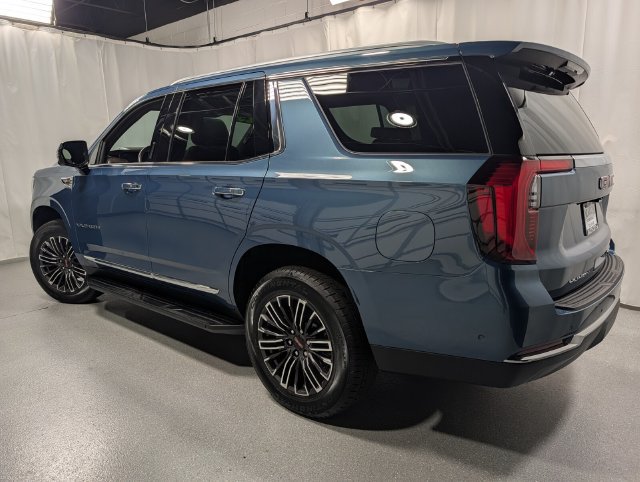 Used 2025 GMC Yukon Elevation w/ Technology Package AWD/4WD image 6