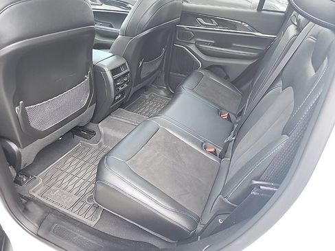 Used 2023 Jeep Grand Cherokee Trailhawk AWD/4WD image 5