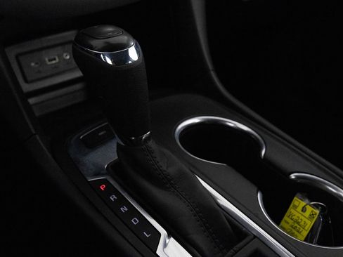 Used 2021 Chevrolet Equinox LS w/ LS Convenience Package image 26