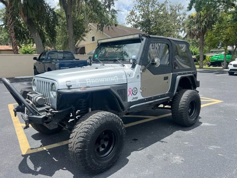 Used 2005 Jeep Wrangler Rubicon image 1