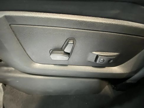 Used 2023 RAM 3500 Laramie AWD/4WD image 12