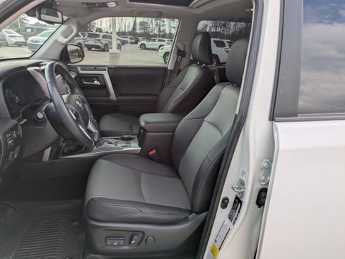 Certified 2023 Toyota 4Runner SR5 Premium image 8