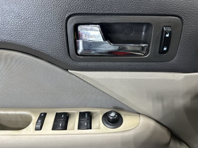 Used 2012 Ford Fusion SE FWD image 19