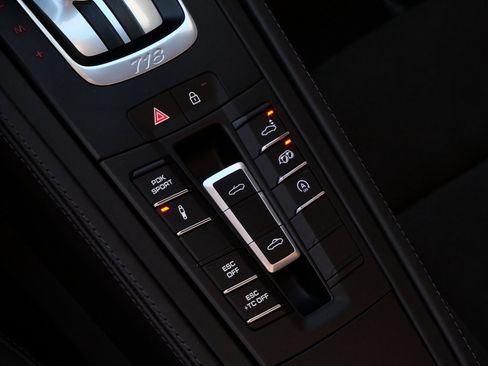 Used 2023 Porsche 718 Boxster Spyder image 16