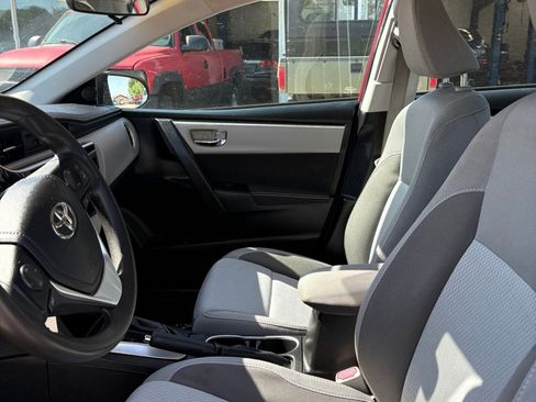 Used 2017 Toyota Corolla LE FWD image 9