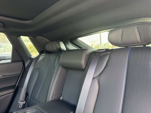 Used 2025 Cadillac Lyriq Luxury image 16