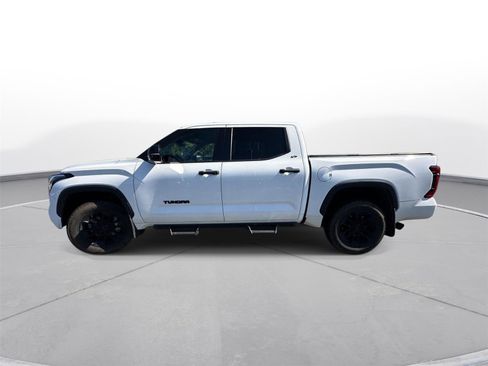 Used 2023 Toyota Tundra SR5 w/ SR5 Convenience Package AWD/4WD image 9