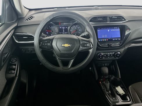 Used 2023 Chevrolet TrailBlazer LT w/ Convenience Package FWD image 17