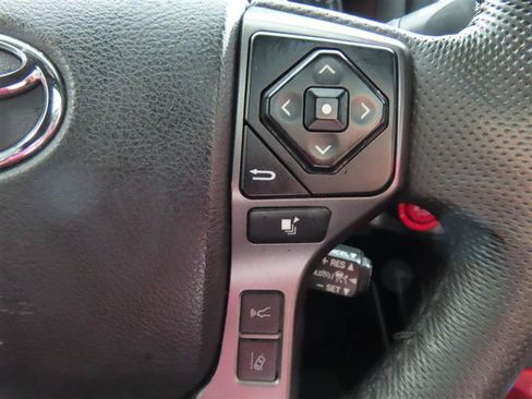 Used 2022 Toyota Tacoma TRD Pro AWD/4WD image 22
