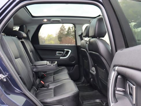 Used 2019 Land Rover Discovery Sport HSE image 17