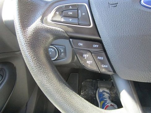 Used 2019 Ford Escape SE image 31