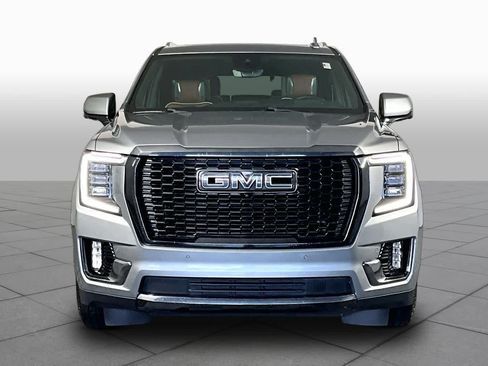 Used 2023 GMC Yukon Denali Ultimate AWD/4WD image 4