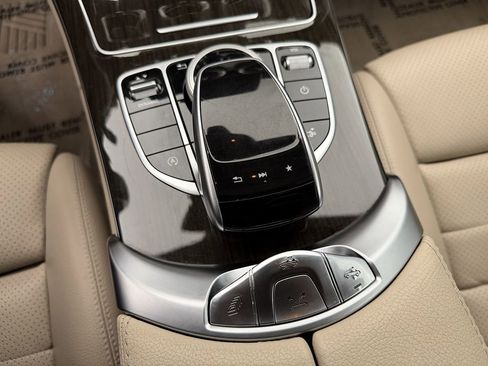 Used 2017 Mercedes-Benz C 300 4MATIC Cabriolet image 36