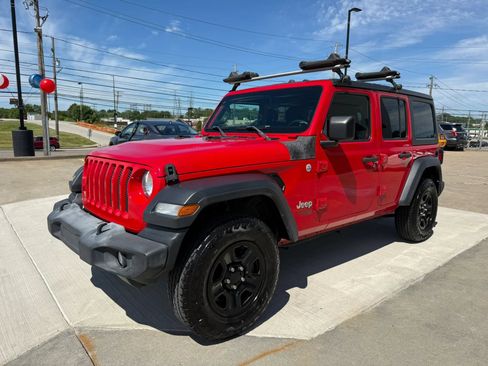 Used 2019 Jeep Wrangler Unlimited Sport AWD/4WD image 5