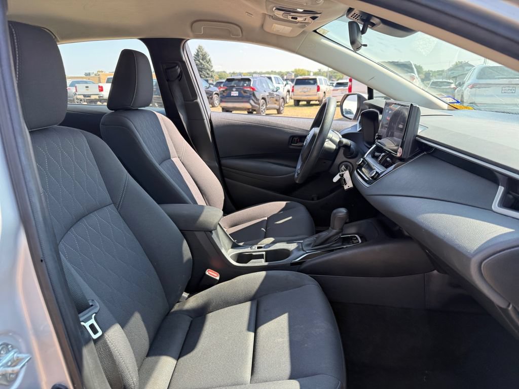 Used 2024 Toyota Corolla LE FWD image 38