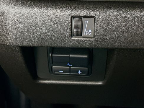 Used 2024 Chevrolet Colorado ZR2 w/ ZR2 Convenience Package III image 17