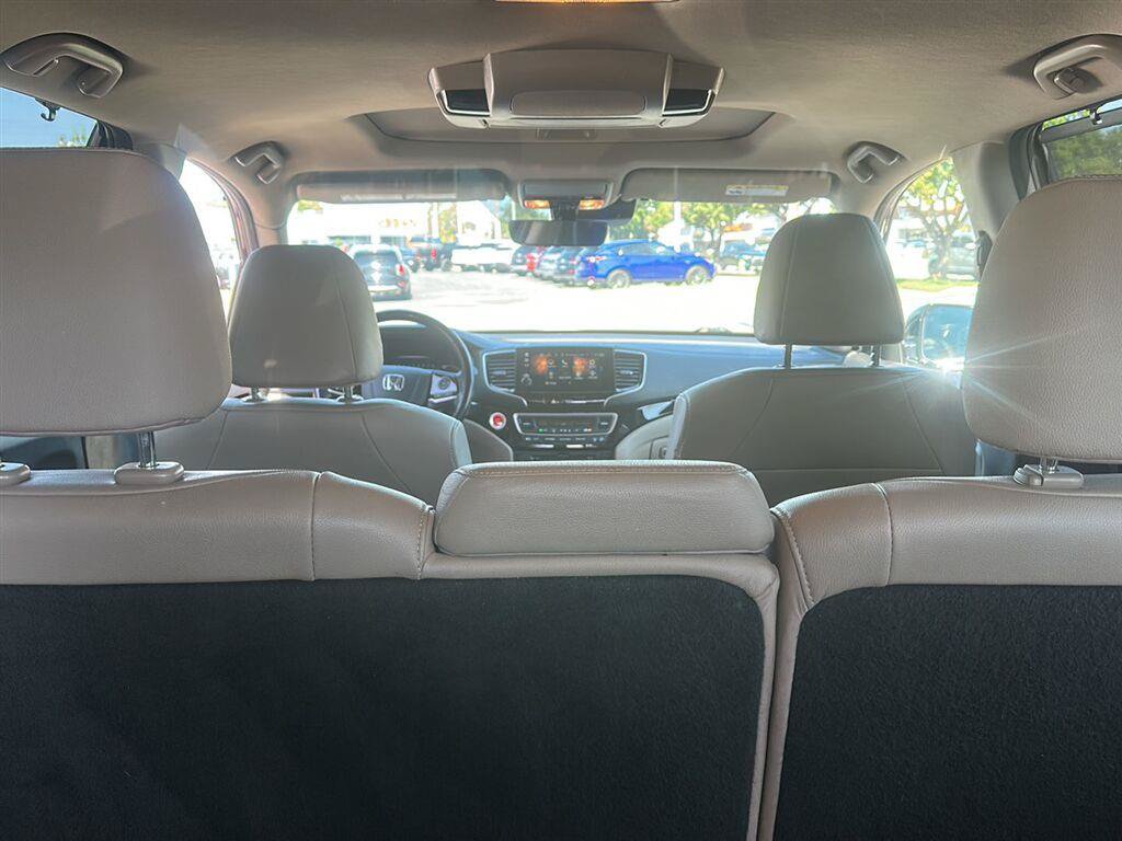 Used 2021 Honda Pilot Touring image 16
