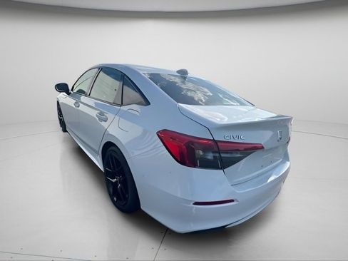 Used 2023 Honda Civic Sport image 5