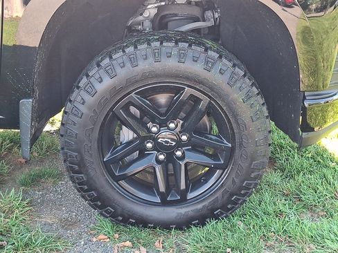 Used 2020 Chevrolet Silverado 1500 LT Trail Boss AWD/4WD image 8