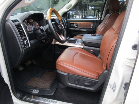 Used 2016 RAM 1500 Laramie Longhorn w/ Convenience Group image 16