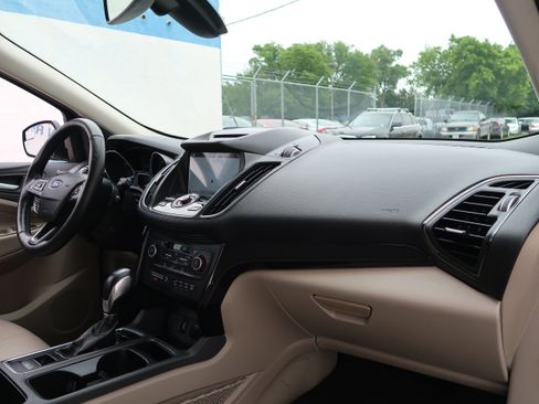 Used 2018 Ford Escape Titanium AWD/4WD image 30