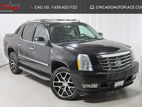 Used 2011 Cadillac Escalade EXT image 1