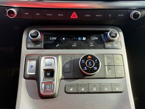 Used 2024 Hyundai Palisade Calligraphy image 23