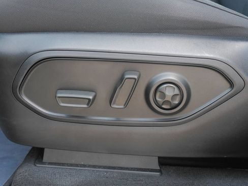 Used 2023 Jeep Grand Cherokee Laredo AWD/4WD image 20