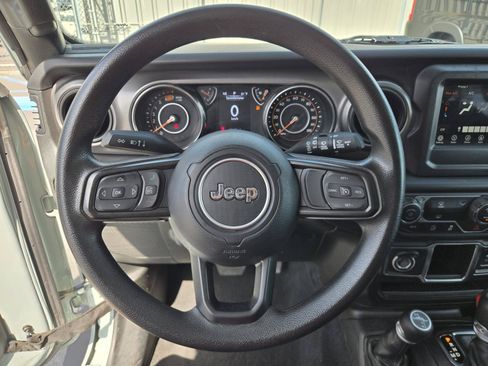 Used 2023 Jeep Wrangler Unlimited Sport AWD/4WD image 17