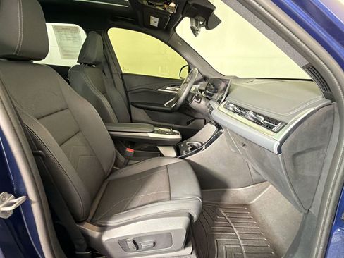 Used 2025 BMW X1 xDrive28i w/ Premium Package image 30