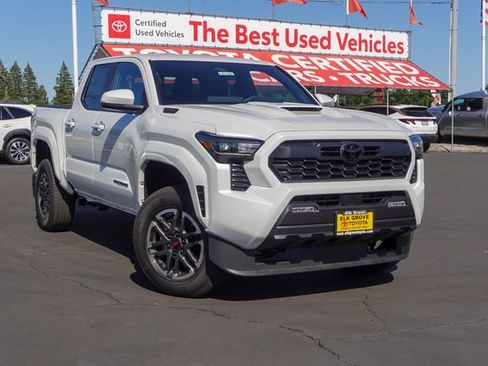 New 2026 Toyota Tacoma TRD Sport AWD/4WD image 2