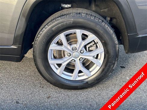 Certified 2021 Jeep Grand Cherokee L Limited image 11