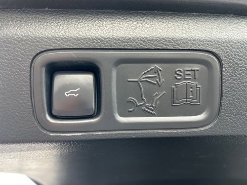 Used 2021 Ford Expedition Max XLT image 20