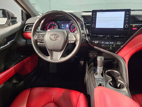 Used 2024 Toyota Camry XSE image 9