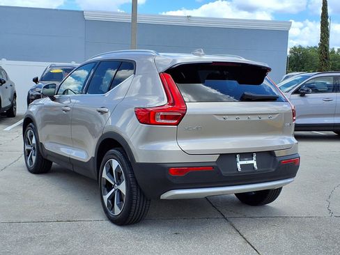 Certified 2023 Volvo XC40 B5 Plus w/ Driver Assist Package AWD/4WD image 6