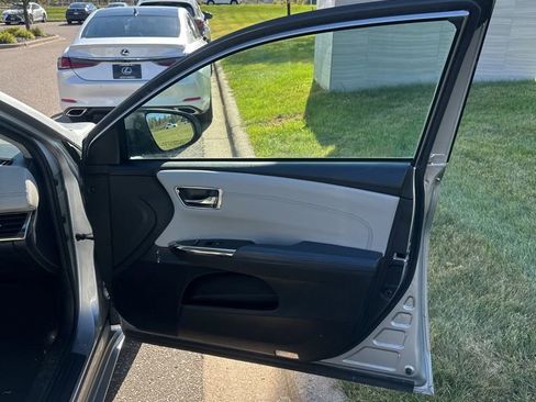 Used 2015 Toyota Avalon XLE image 36