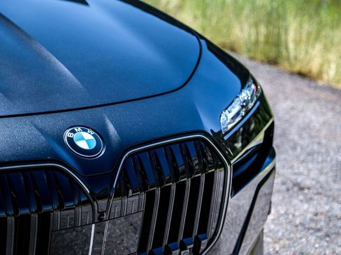 New 2025 BMW 760i xDrive w/ Executive Package image 11