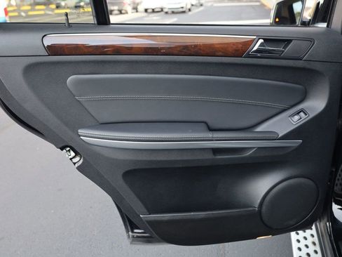 Used 2012 Mercedes-Benz GL 450 4MATIC image 16