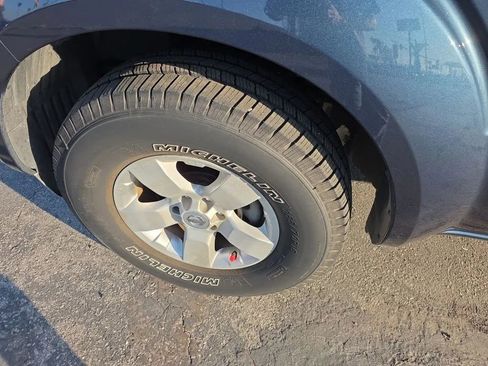 Used 2013 Nissan Frontier SV image 14