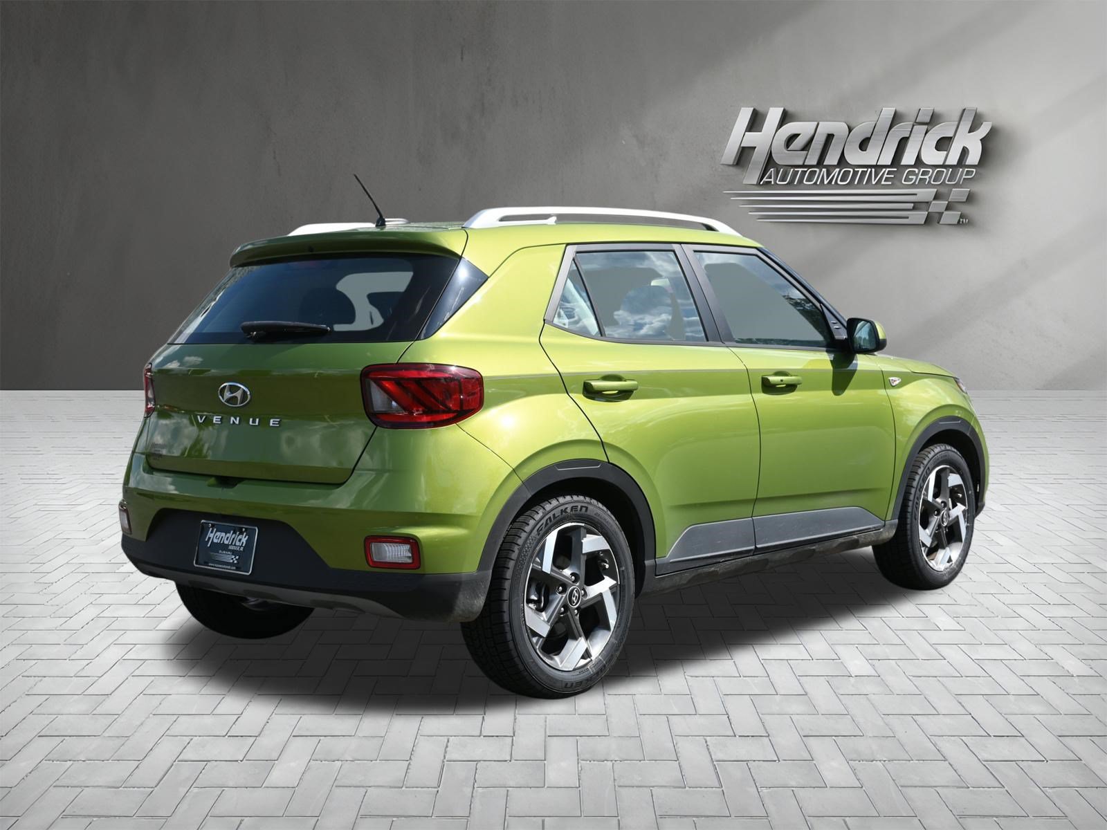 Used 2024 Hyundai Venue SEL FWD image 9