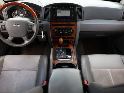 Used 2006 Jeep Grand Cherokee Overland w/ Skid Plate Group AWD/4WD image 24