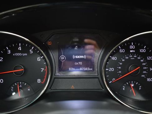 Used 2017 Kia Sedona EX FWD image 22