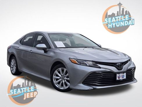Used 2019 Toyota Camry LE w/ Convenience Package image 1