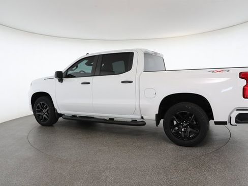 Used 2023 Chevrolet Silverado 1500 Custom image 8