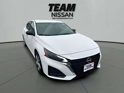 Certified 2025 Nissan Altima 2.5 S FWD image 22